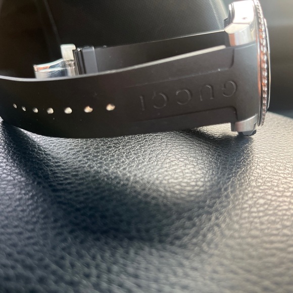 Gucci Men watch - Picture 7 of 9